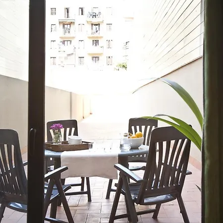 Ainb Eixample-entenca * برشلونة