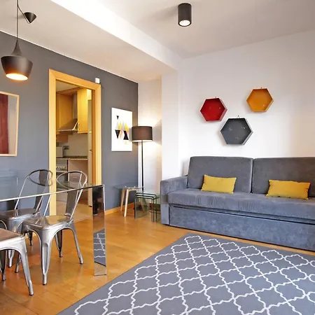 Ainb Eixample-entenca * برشلونة